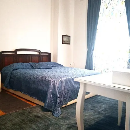 Pensjonat Well - Piazza Plebiscito 4*