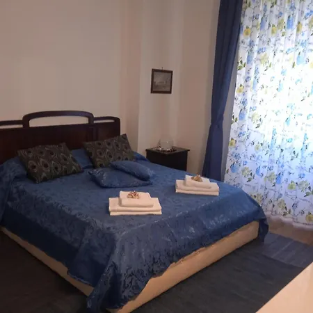 Maison d'hôtes Well - Piazza Plebiscito 4*